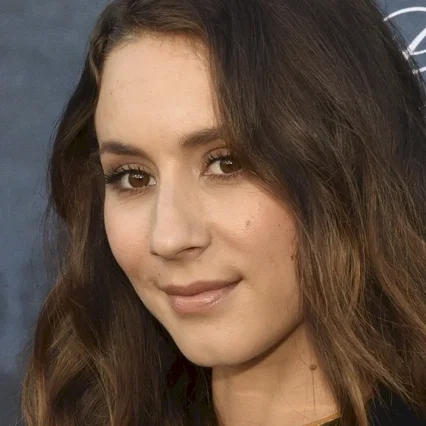 Troian Bellisario