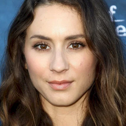 Troian Bellisario