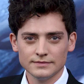 Photo star : Aneurin Barnard