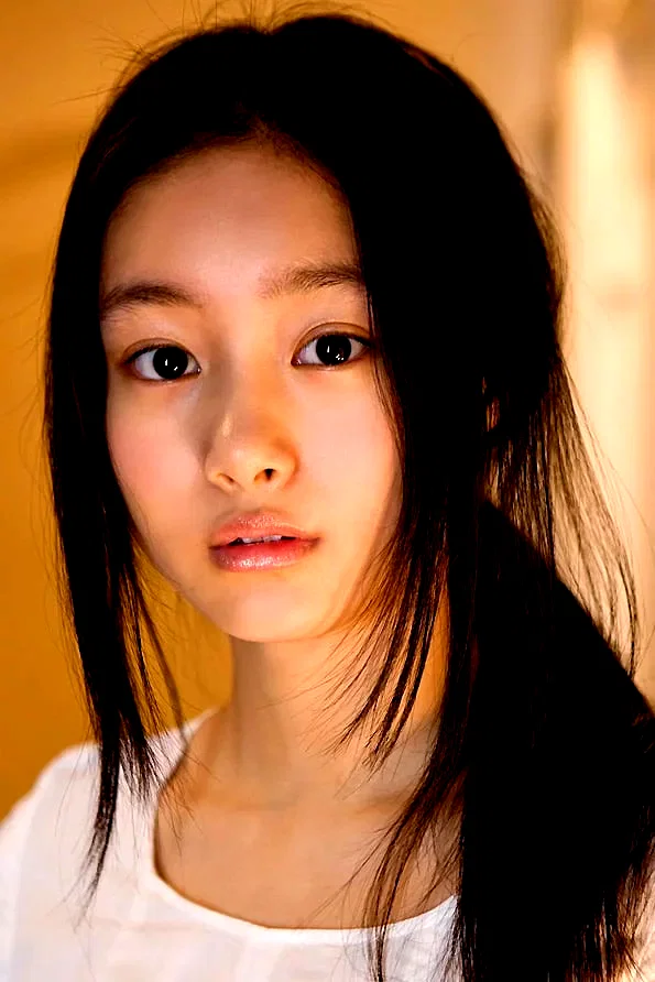 Shiori Kutsuna