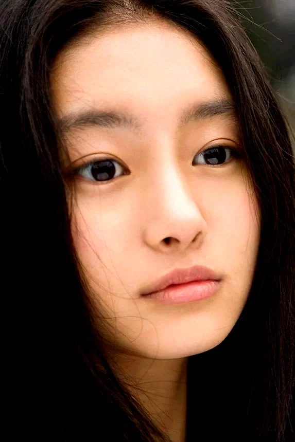  Shiori Kutsuna