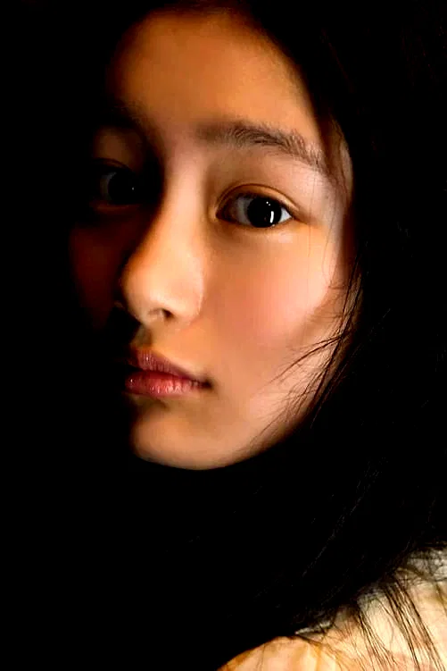  Shiori Kutsuna