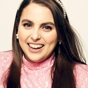 Photo star :  Beanie Feldstein