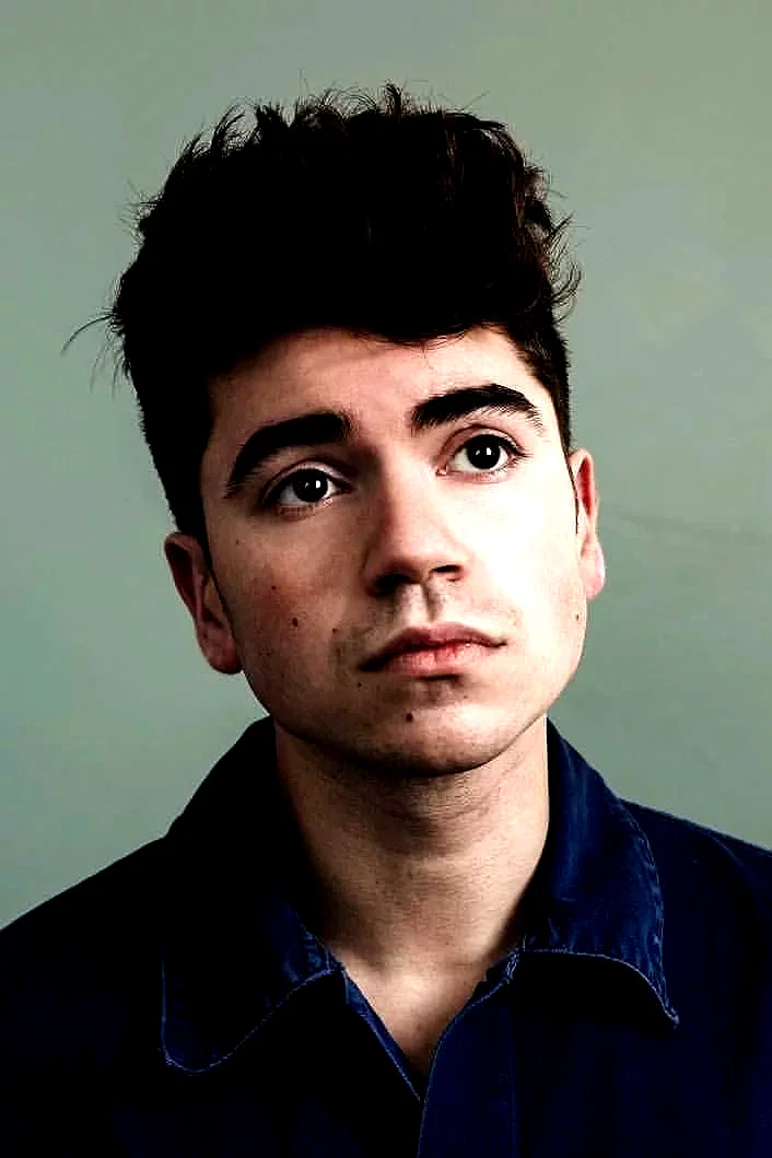  Noah Galvin