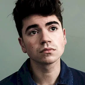 Photo star :  Noah Galvin