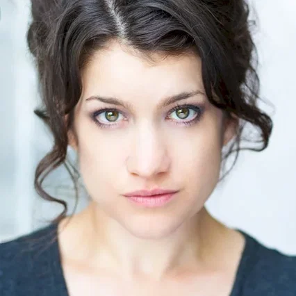  Sarah Stiles