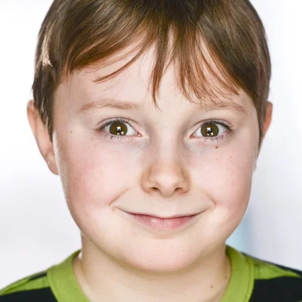  Carter Thorne