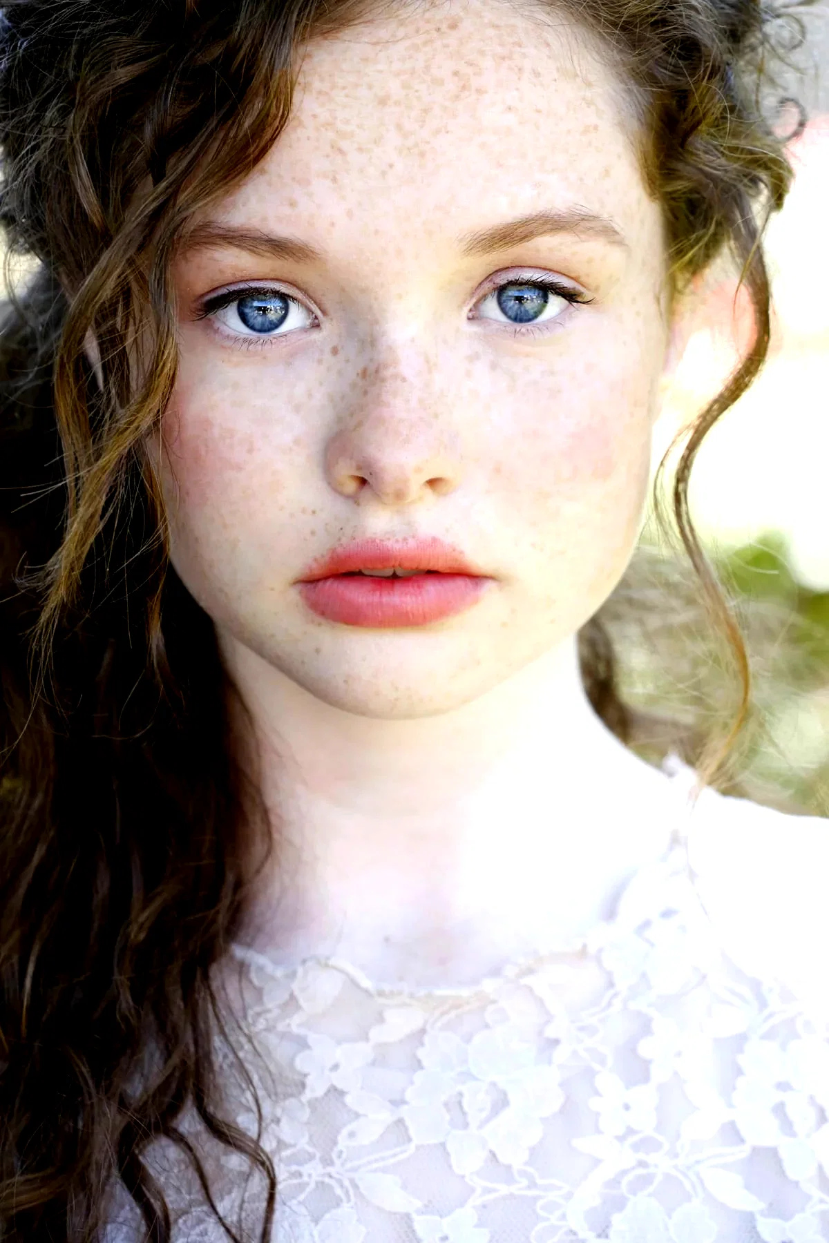  Zoe Colletti