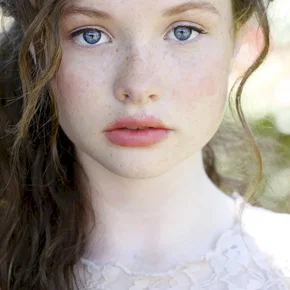 Photo star :  Zoe Colletti