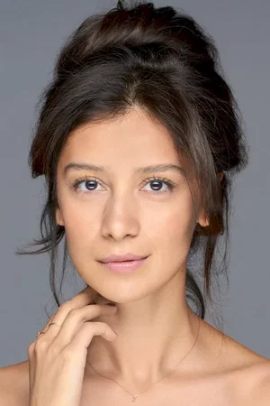  Ravshana Kurkova
