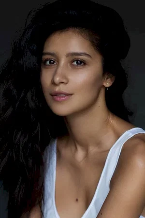  Ravshana Kurkova