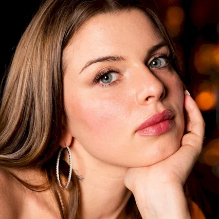 Julia Fox