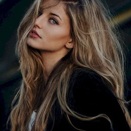 Eliana Jones
