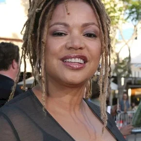 Photo star : Kasi  Lemmons