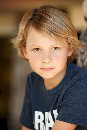  Finn Carr photo