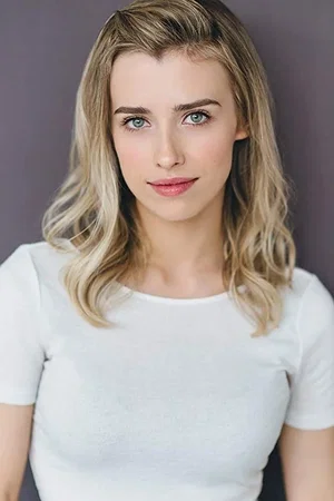  Genevieve DeGraves photo