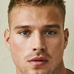 Photo star :  Matthew Noszka