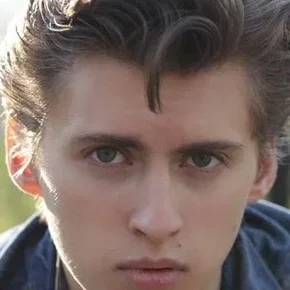 Photo star :  Dempsey Bryk