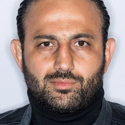  Roman Mitichyan