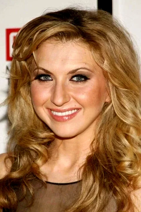 Nina Arianda