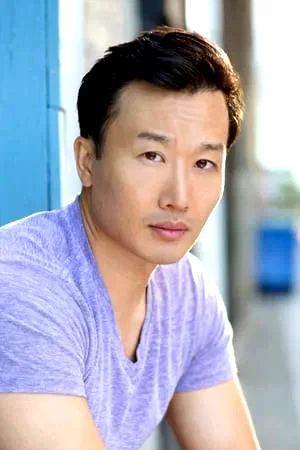  Holden Wong