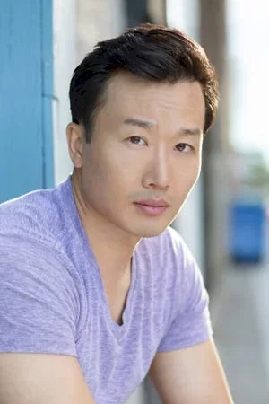  Holden Wong