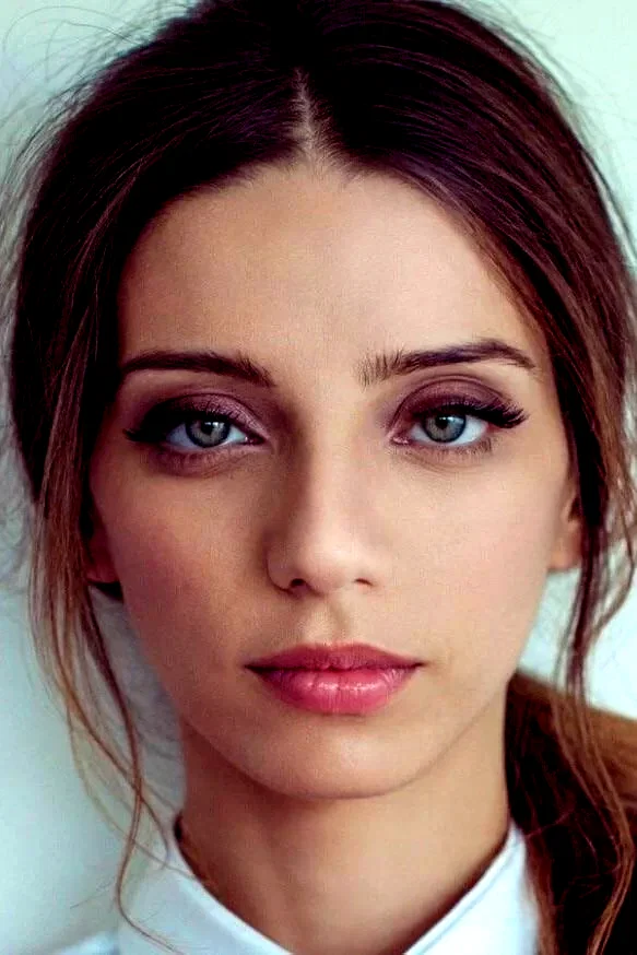 Angela Sarafyan