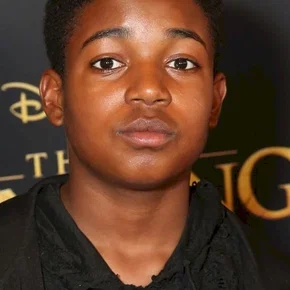 Photo star :  Issac Ryan Brown