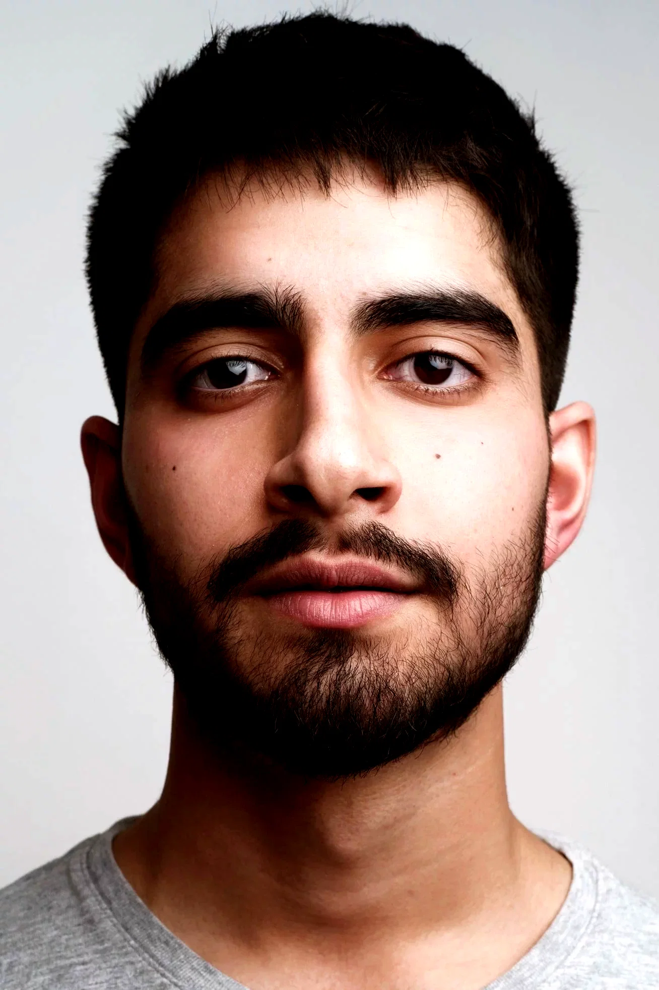  Viveik Kalra