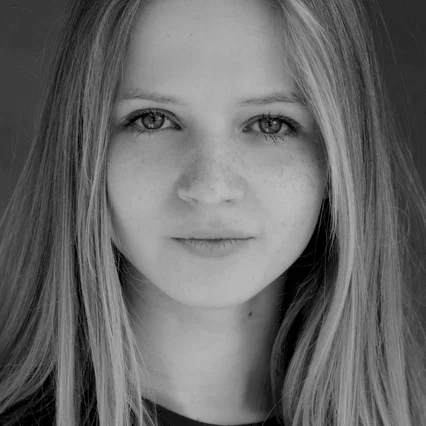  Nell Williams