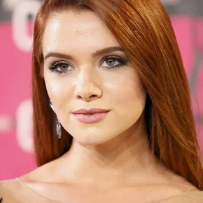 Photo star :  Katie Stevens