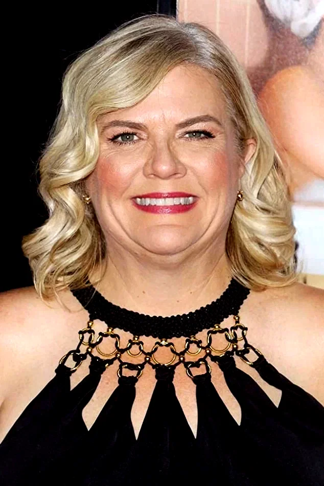 Paula Pell