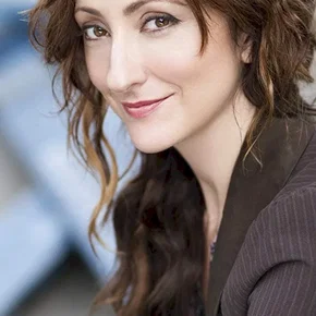 Photo star :  Carmen Cusack