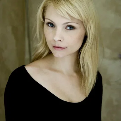 Myanna Buring
