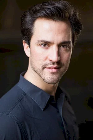 Theo Devaney photo