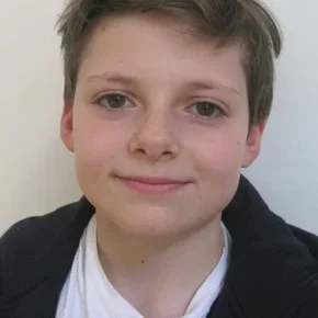 Photo star : Louis Ashbourne Serkis