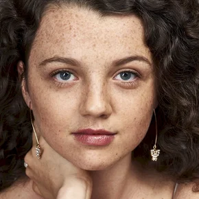 Photo star : Stefania LaVie Owen