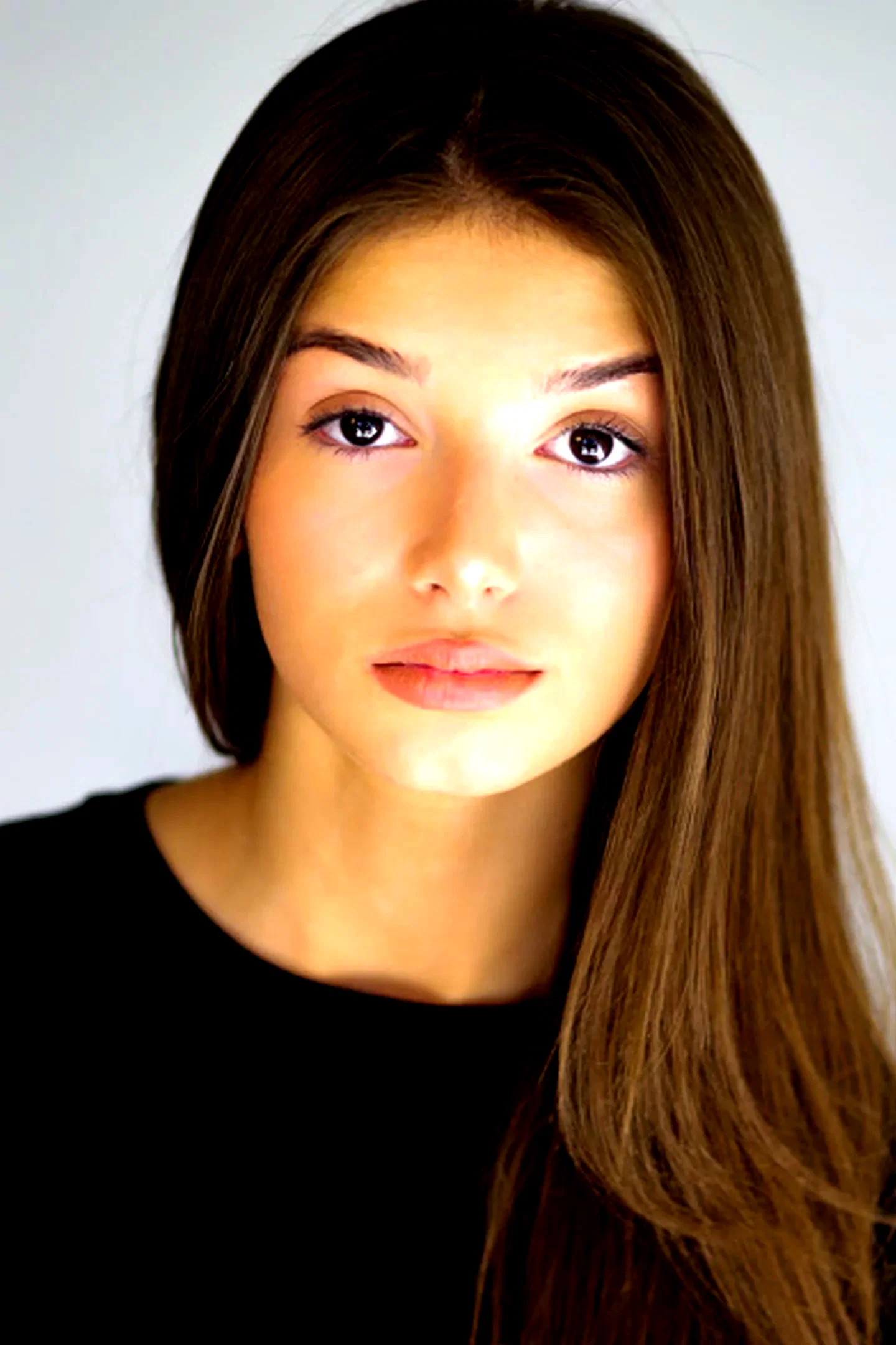  Mimi Keene