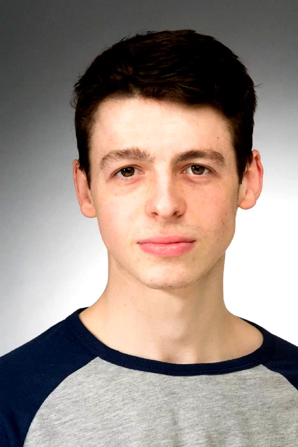 Anthony Boyle