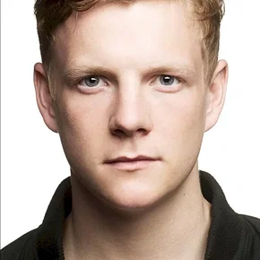 Photo star :  Patrick Gibson