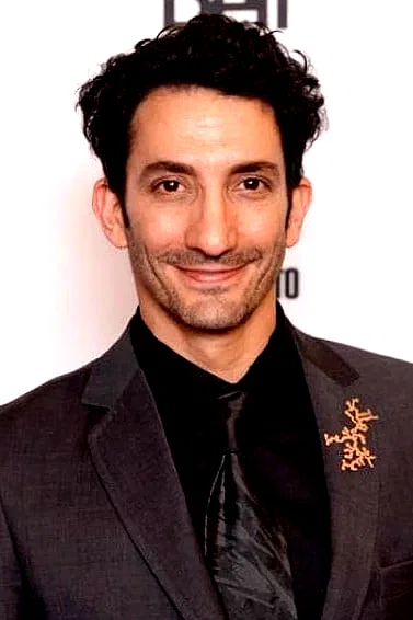 Juan Minujín