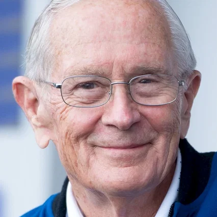  Charlie Duke