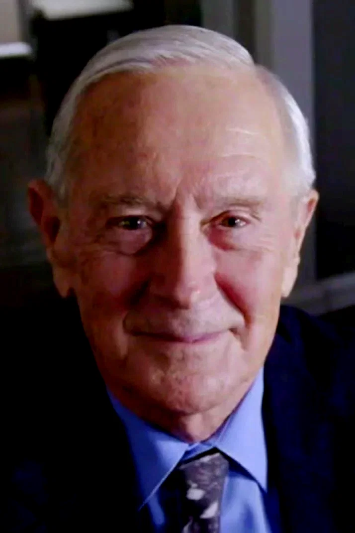  Charlie Duke