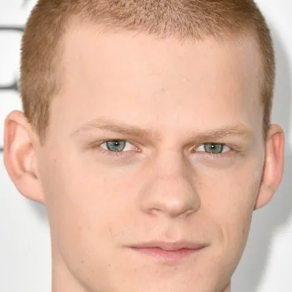 Lucas  Hedges