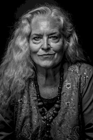  Krisha Fairchild photo