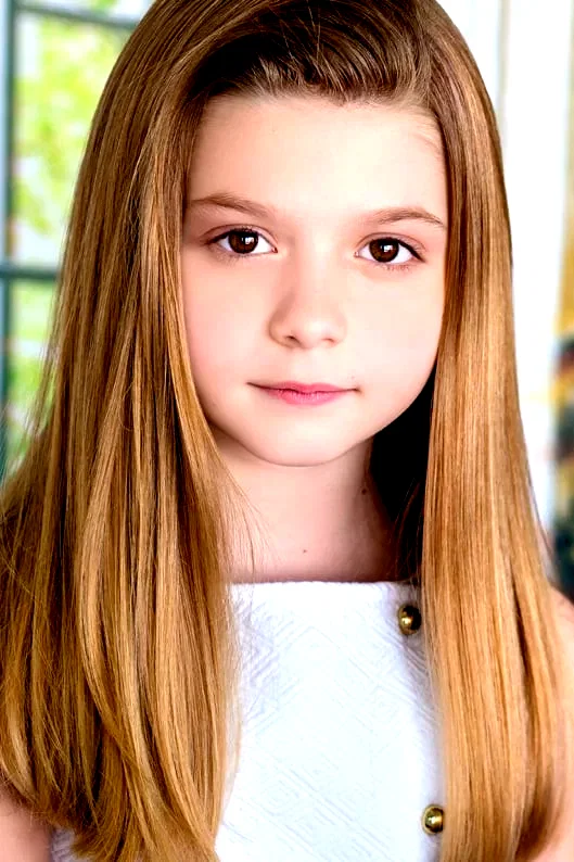  Chloe Perrin