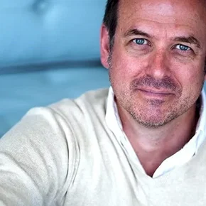Photo star :  Ian James Corlett