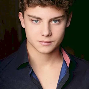 Photo star :  Carson MacCormac
