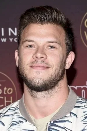 Jimmy Tatro photo