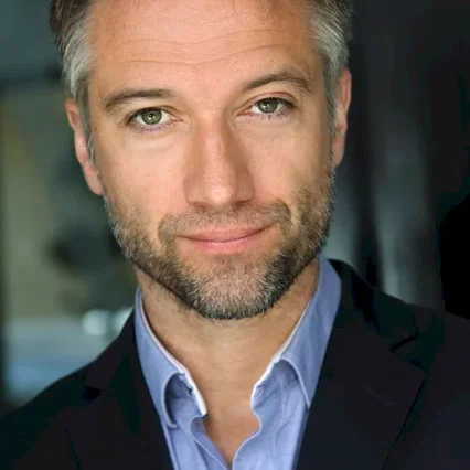  Howard Corlett